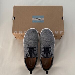 TOMS Women's Black and Gray Sneakers